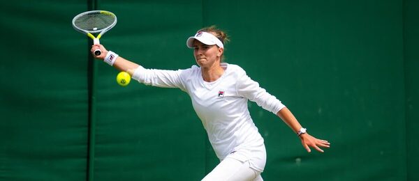 Tenis, WTA, Barbora Krejčíková na travnatém kurtu ve Wimbledonu, Londýn