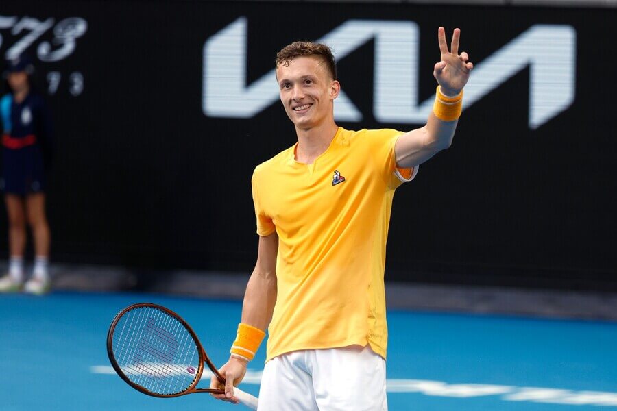 Tenis, ATP, Jiří Lehečka po vítězství nad Felixem Auger-Aliassimem na Australian Open 2023