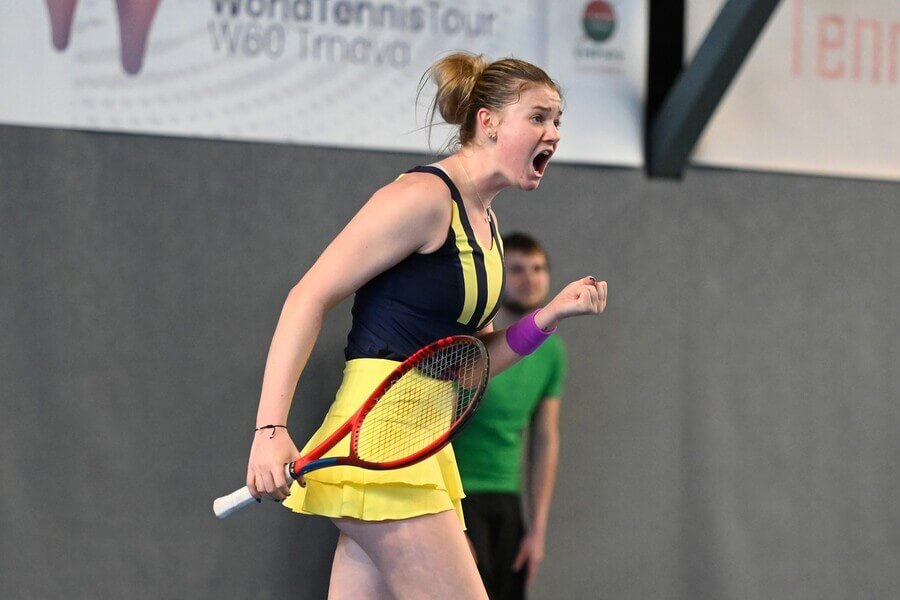 Tenis, ITF Tour, Lucie Havlíčková na akci v Trnavě, kde nakonec získala titul
