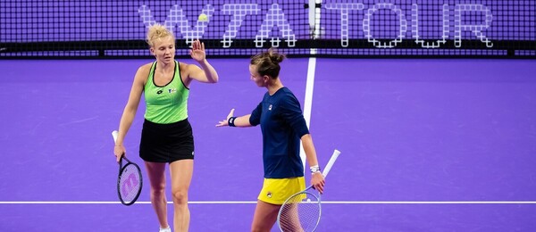 České tenistky Kateřina Siniaková a Barbora Krejčíková během WTA Finals, turnaje mistryň WTA Tour