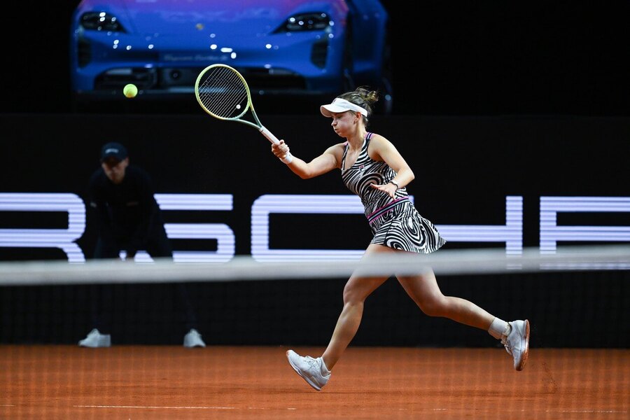Česká tenistka Barbora Krejčíková na turnaji Porsche Tennis Grand Prix 2023 ve Stuttgartu - Krejčíková dnes na WTA Stuttgart Open hraje se Sabalenkou