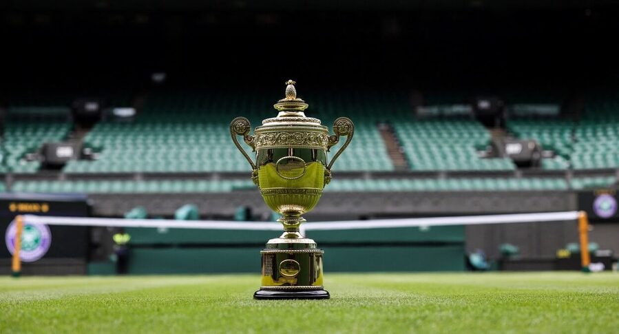 Tenis, trofej pro vítěze mužské dvouhry ve Wimbledonu, All England Club, Londýn