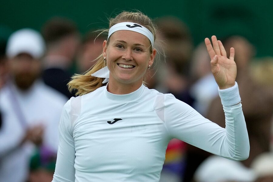 Tenis, Wimbledon, Marie Bouzková slaví postup přes 1. kolo grandslamu v roce 2023
