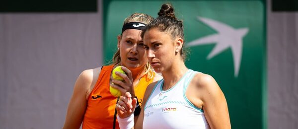 Tenis, WTA, Marie Bouzková a Sara Sorribes Tormo během Roland Garros - French Open v Paříži