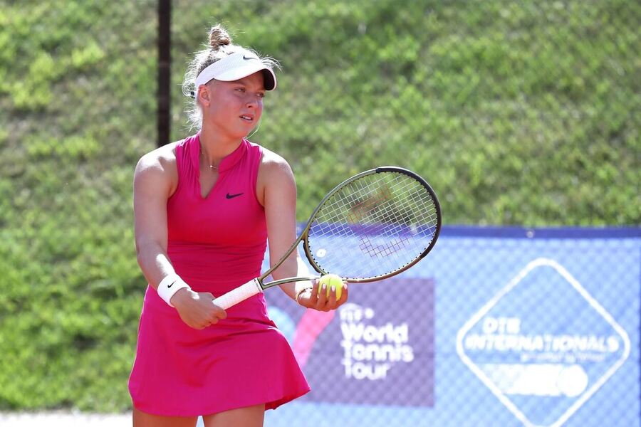 Tenis, ITF, Brenda Fruhvirtová během turnaje v německém Lipsku