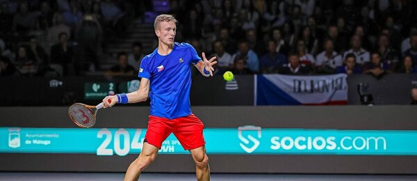 Tenis, Davis Cup - Davisův pohár 2023, Jiří Lehečka během zápasu s Austrálií, čtvrtfinále