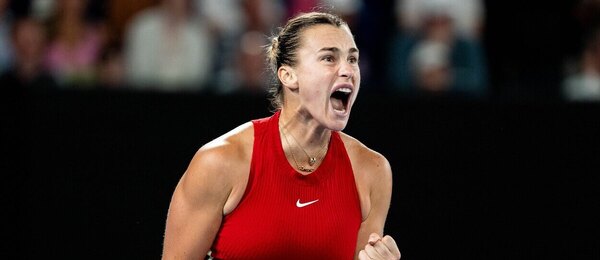 Tenis, grandslam Australian Open v Melbourne, Aryna Sabalenka se raduje v semifinále