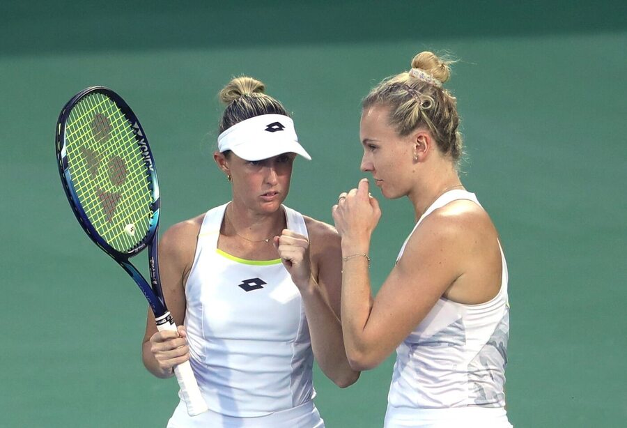 Tenis, WTA, Kateřina Siniaková a Storm Hunter během turnaje v Dubaji, čtyřhra
