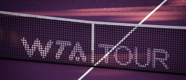Tenis, WTA, logo ženské tenisové WTA Tour na jednom z turnajů